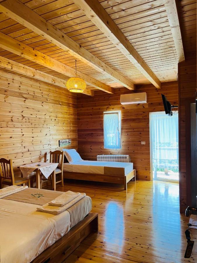 Bujtina Dini Hotell Rubik Eksteriør bilde